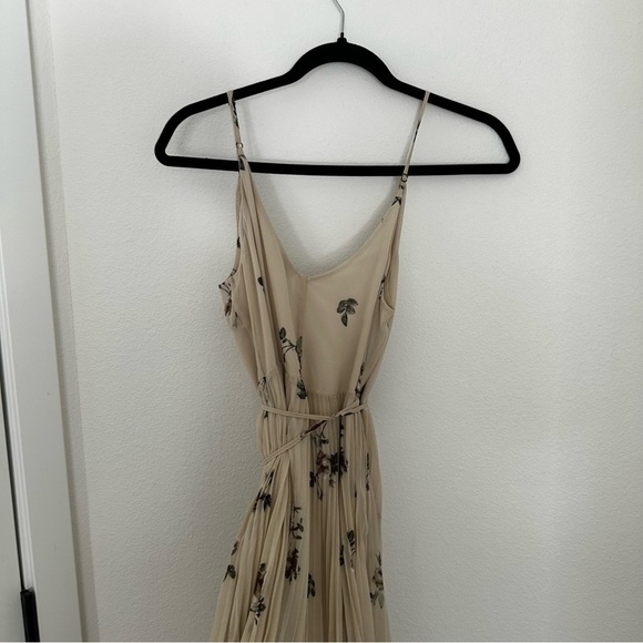 Aritzia Wilfred Beaune Floral Pleated Wrap Dress Size Small Women’s Thin Stripes - Picture 9 of 12